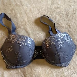 Gray Victoria’s Secret 36D bra